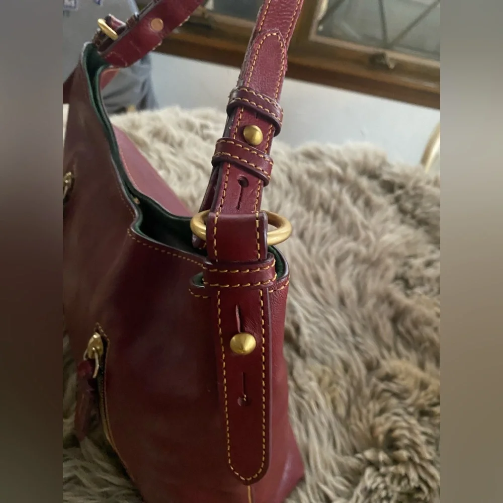 EUC DOONEY & BOURKE COOPER Chestnut Premium Florentine Leather Hobo (EXCELLENT) - Picture 7 of 13